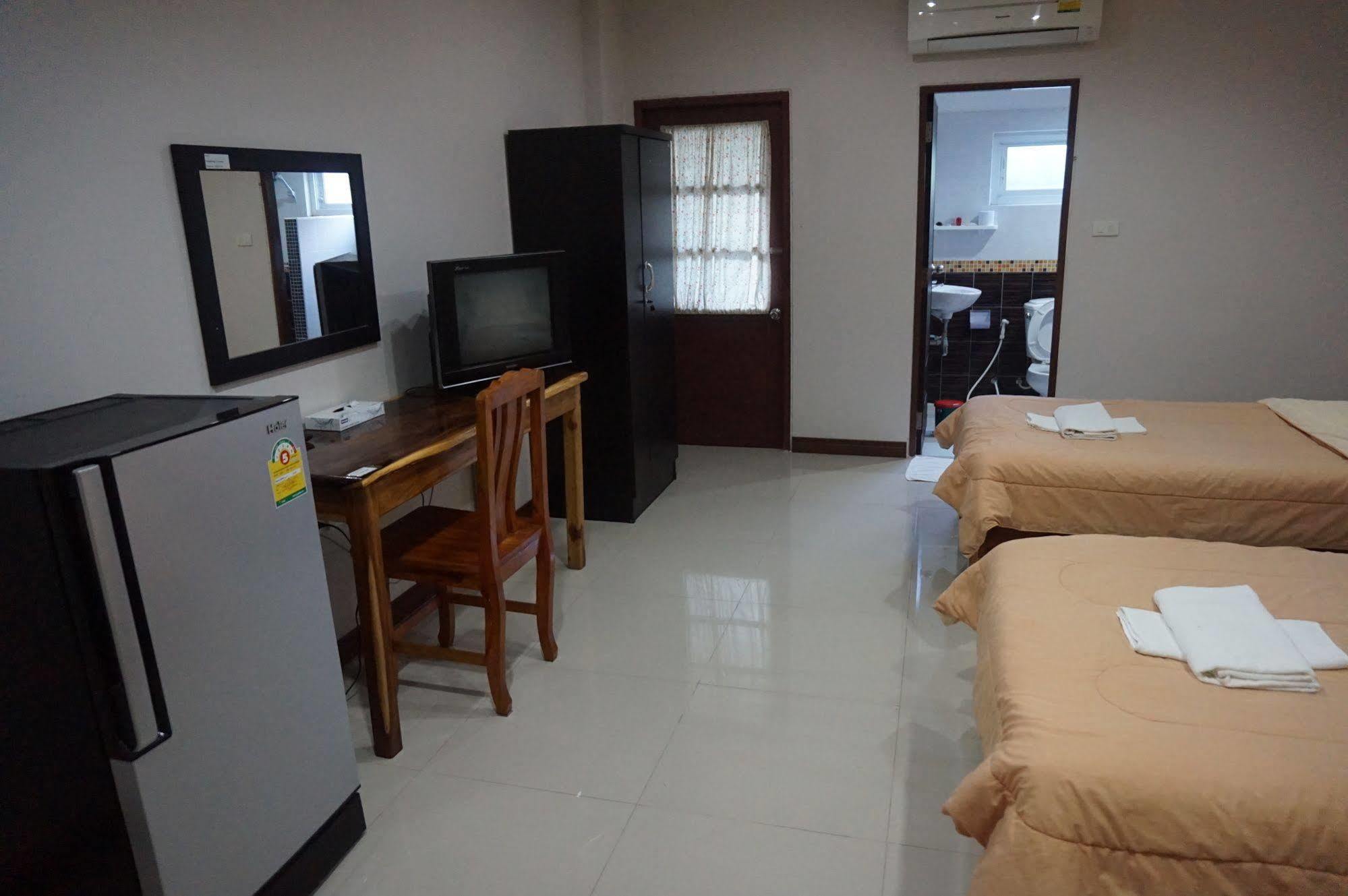 Klang Muang River Home ペッチャブーン エクステリア 写真